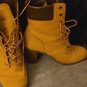 Womans heel Timberland Boots